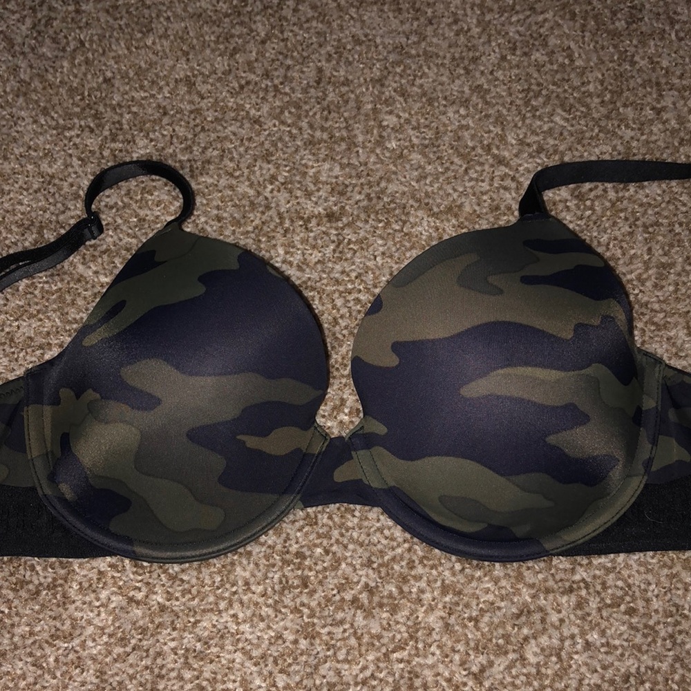 Victoria’s Secret pink bra